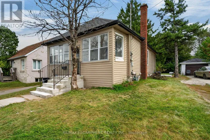 241 WEST 5TH STREET W, Hamilton (Bonnington), Ontario L9C3N8