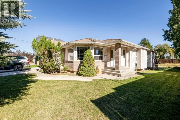 1122 11th Avenue, Fernie, British Columbia V0B1M1