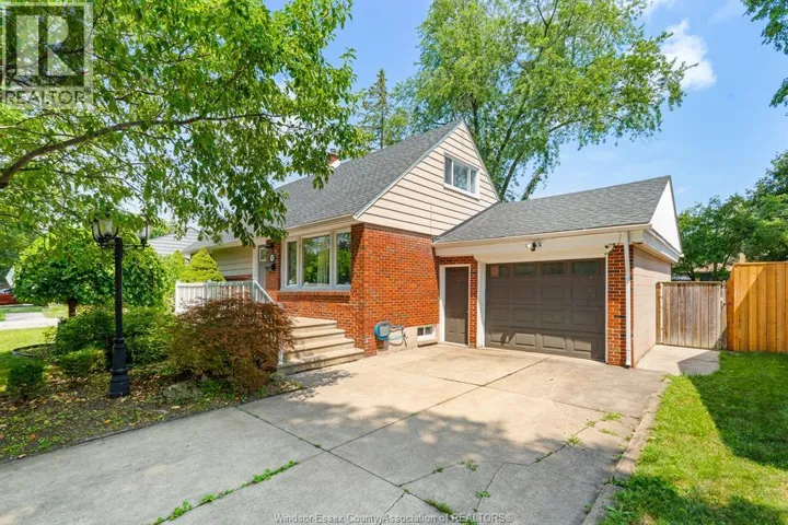 3070 DANDURAND, Windsor, Ontario N9E2E6