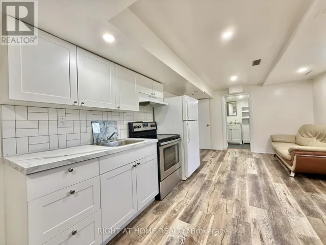 BSMT - 116 CHERRYWOOD DRIVE, Newmarket (Bristol-London), Ontario L3Y2X7