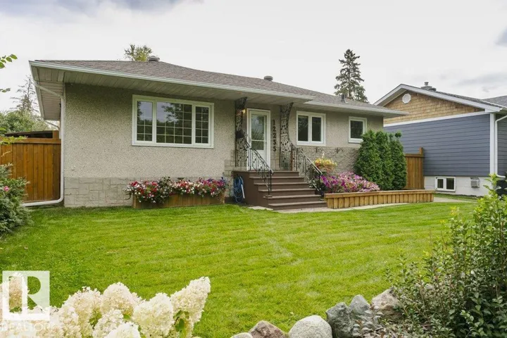 12255 DOVERCOURT CR NW, Edmonton, Alberta T5L4E4