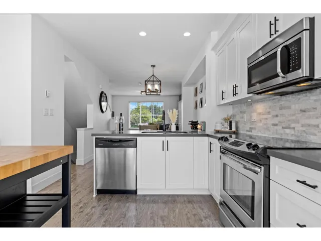 36 16228 16 AVENUE, Surrey, British Columbia V4A1S7