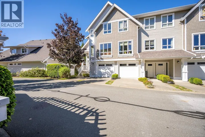 17 700 Lancaster Way, Comox, British Columbia V9M0B6