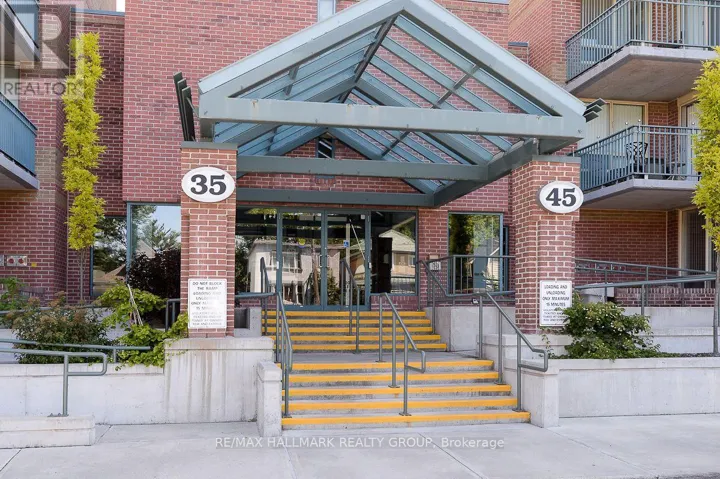 709 - 35 HOLLAND AVENUE, Ottawa, Ontario K1Y4S2