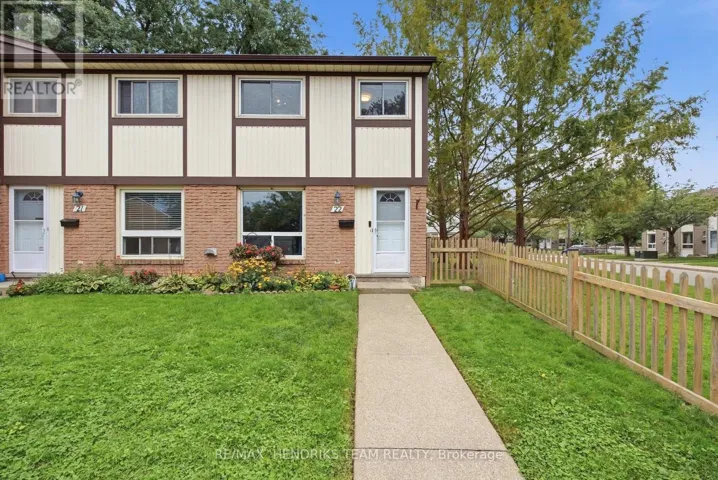 22 - 25 LINFIELD DRIVE, St. Catharines (Lakeport), Ontario L2N5T7