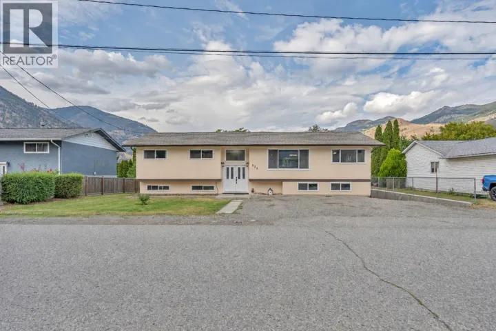826 3rd Avenue, Keremeos, British Columbia V0X1N0