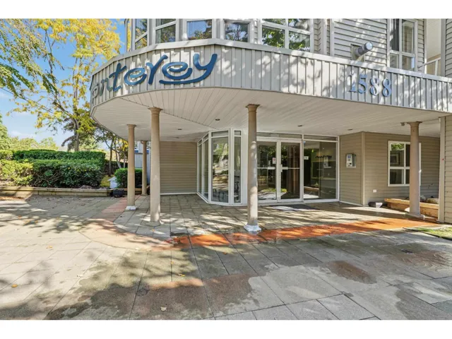 109 1588 BEST STREET, White Rock, British Columbia V4B4G1