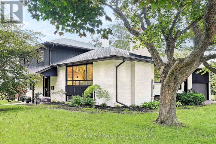 15 BELL ROYAL COURT, Toronto (Edenbridge-Humber Valley), Ontario M9A4G7