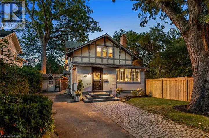 139 ALLAN Street, Oakville, Ontario L6J3N6