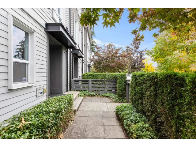 5 15938 27 AVENUE, Surrey, British Columbia V3Z0T2