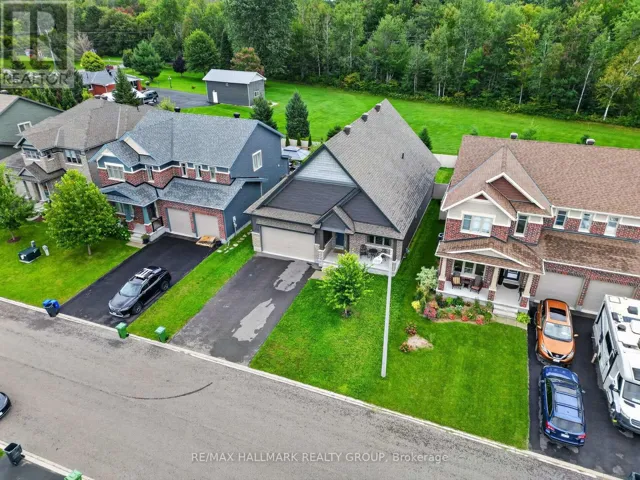 206 PIONEER ROAD, Russell, Ontario K4R0E1