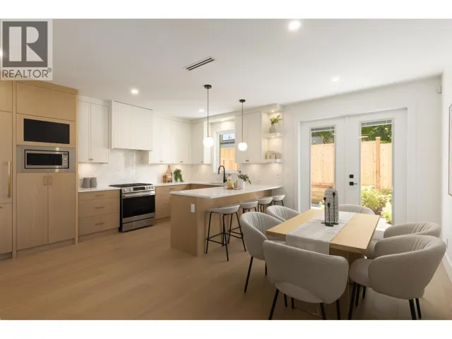 4 6525 DUFFERIN AVENUE, Burnaby, British Columbia V5H3T2