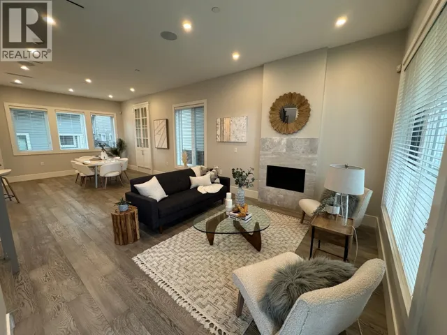 3345 PARKER STREET, Vancouver, British Columbia V5K2W1
