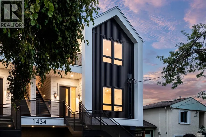 2 1434 Brooke St, Victoria, British Columbia V8S1M3