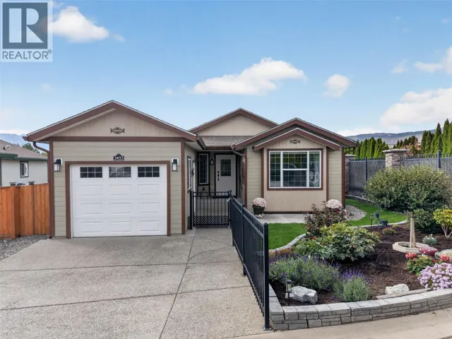 3493 Oak Crescent, West Kelowna, British Columbia V4T3A5