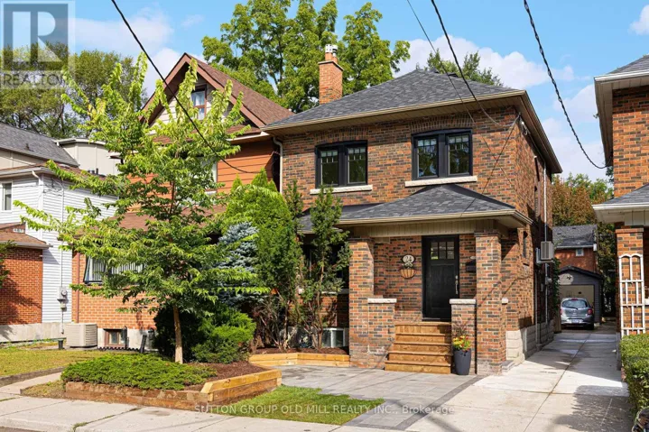 24 HARSHAW AVENUE, Toronto (Lambton Baby Point), Ontario M6S1Y1