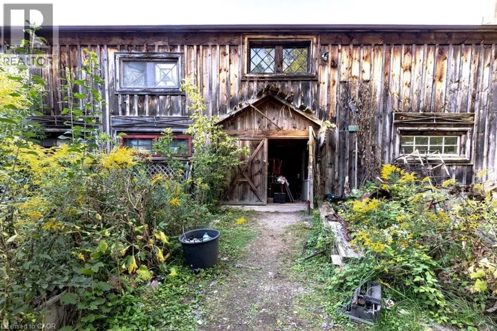 961 LOWER LIONS CLUB Road, Ancaster, Ontario L9H5E3