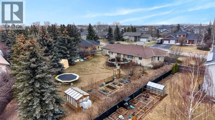 1124 Gleneagles Drive, Carstairs, Alberta T0M0N0
