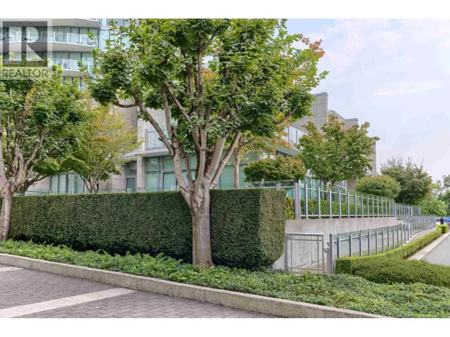 1582 HOMER MEWS, Vancouver, British Columbia V6Z0A6