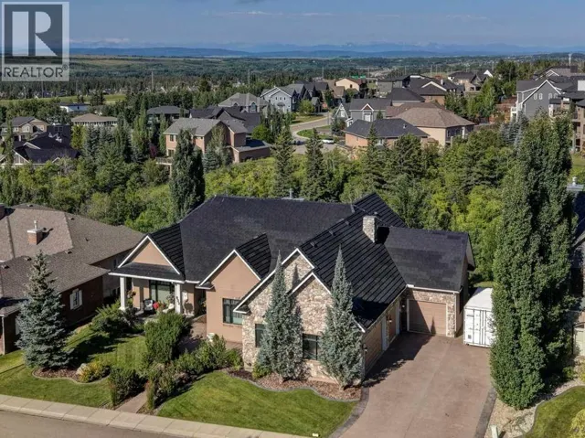 206 Fortress Manor SW, Calgary, Alberta T3H4Z2