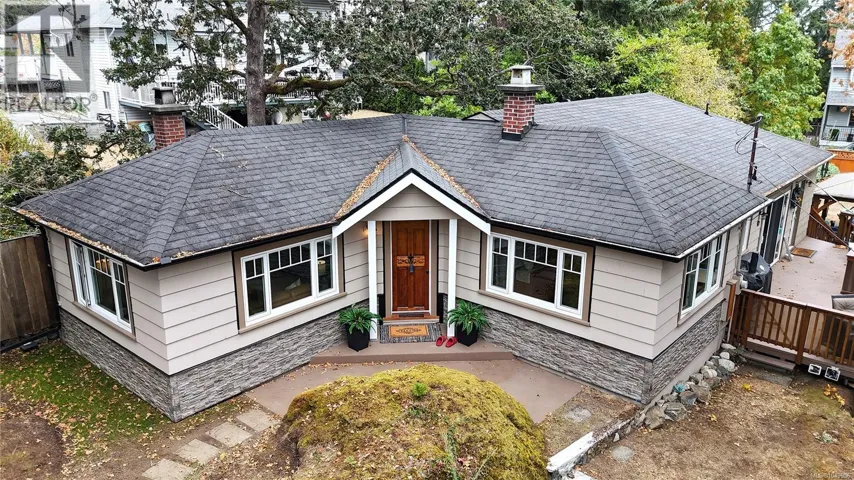 180 Island Hwy, View Royal, British Columbia V9B1G2