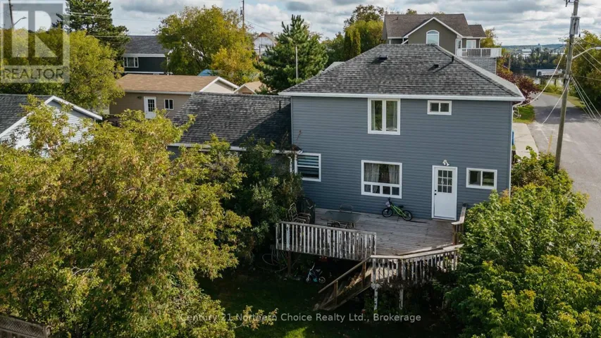 44 PETER STREET, Kenora (Norman), Ontario P9N3R2