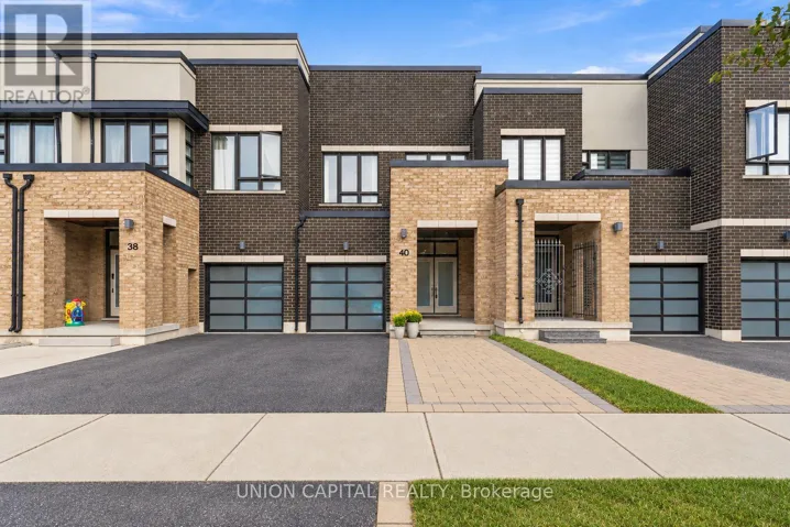 40 DARIOLE DRIVE, Richmond Hill (Oak Ridges Lake Wilcox), Ontario L4E0Z2