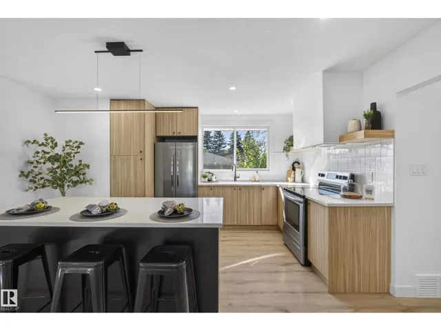 11411 MALMO RD NW, Edmonton, Alberta T6H4M3