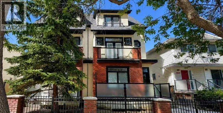 3, 2118 35 Avenue SW, Calgary, Alberta T2T2E3