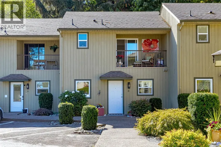 8 3350 Island Hwy W, Qualicum Beach, British Columbia V9K2S2