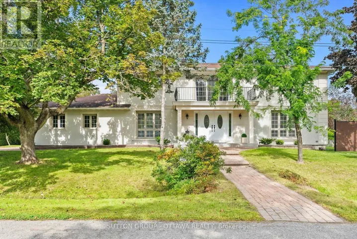 11 LENNON DRIVE, Ottawa, Ontario K1V1G9