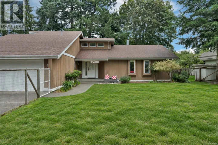 8930 McLarey Ave, Black Creek, British Columbia V9J1A3