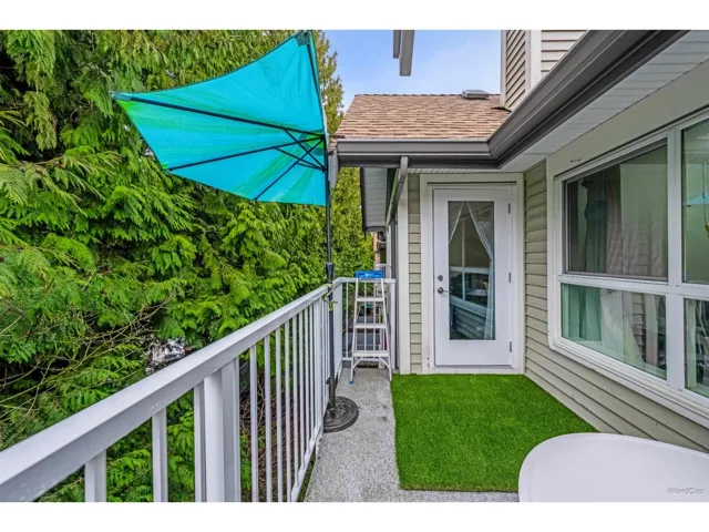 405 9688 148 STREET, Surrey, British Columbia V3R0W2