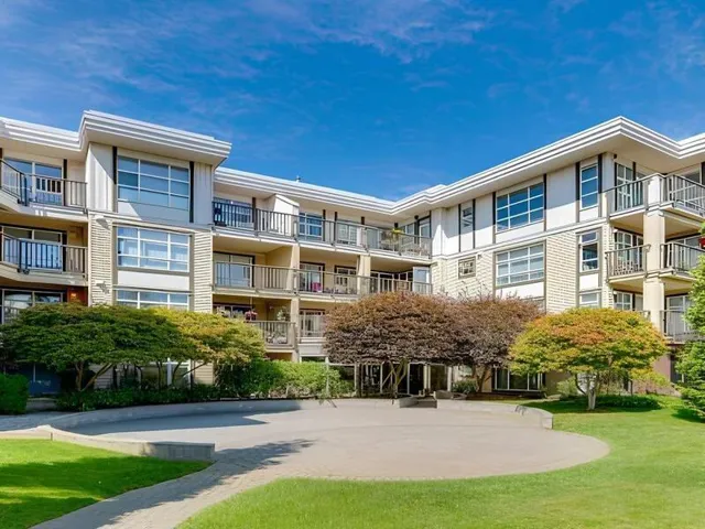 310 15168 19 AVENUE, Surrey, British Columbia V4A0A5