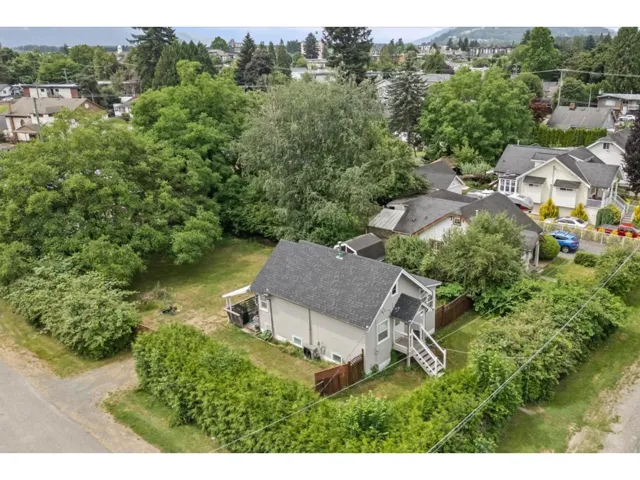 46028 KING AVENUE, Chilliwack Proper East, Chilliwack, British Columbia V2P3B4
