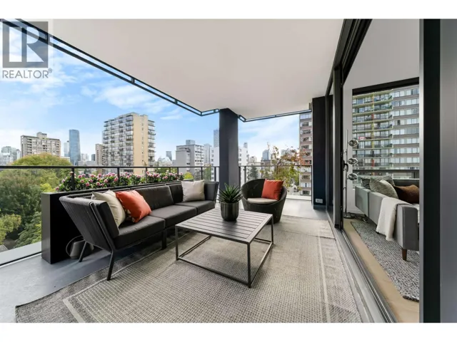 901 1171 JERVIS STREET, Vancouver, British Columbia V6E0C9