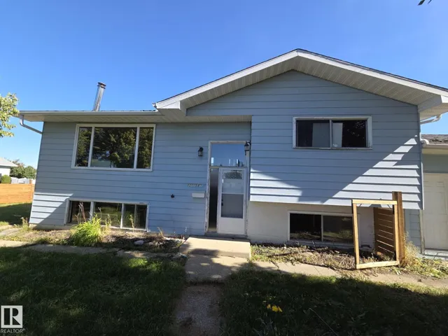 13715 87 ST NW, Edmonton, Alberta T5E3G1