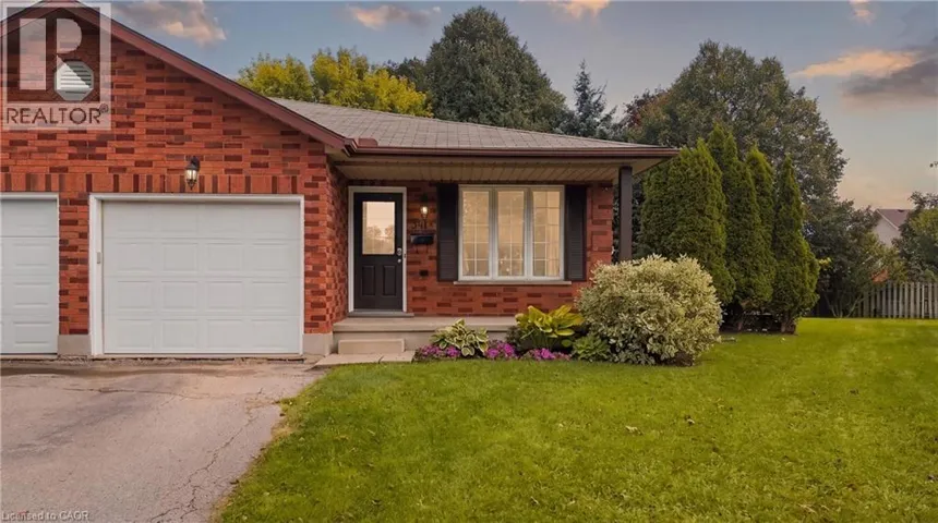 541 OLD ABBEY Court Unit# B, Waterloo, Ontario N2K3V3