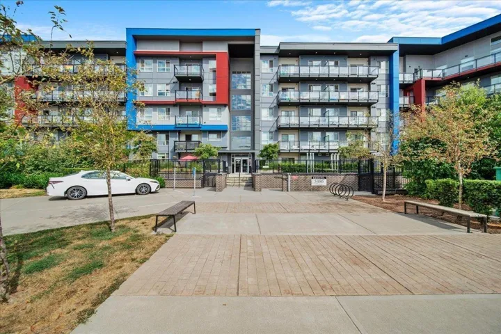 420 5486 199A STREET, Langley, British Columbia V3A0N6