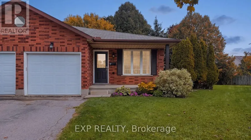 B - 541 OLD ABBEY COURT, Waterloo, Ontario N2K3V3