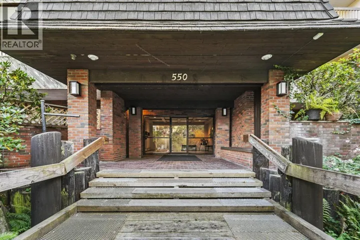 212 550 E 6TH AVENUE, Vancouver, British Columbia V5T4H2