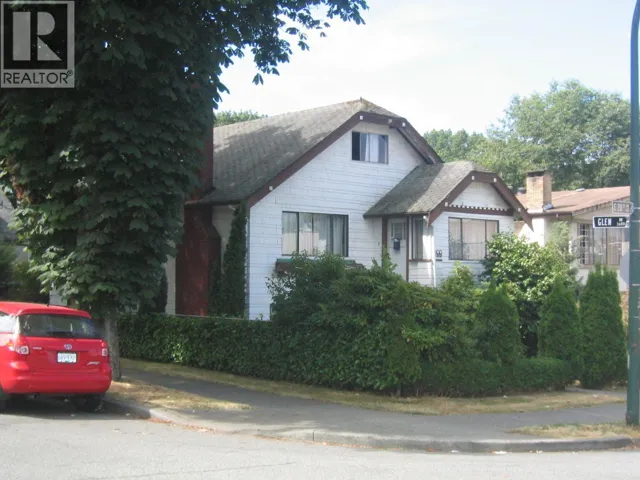 1076 E 20TH AVENUE, Vancouver, British Columbia V5V1N8