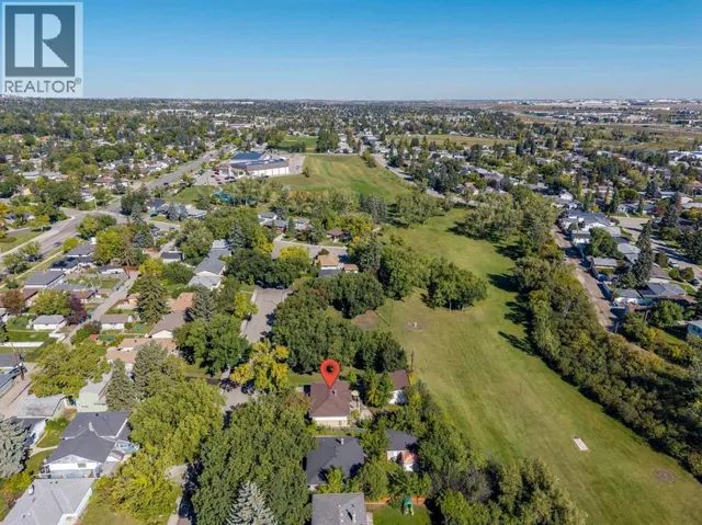 5428 Centre A Street NE, Calgary, Alberta T2K1J8