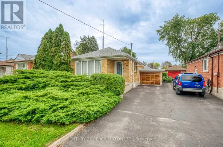 13 GRAYLEE AVENUE, Toronto (Eglinton East), Ontario M1J1M5