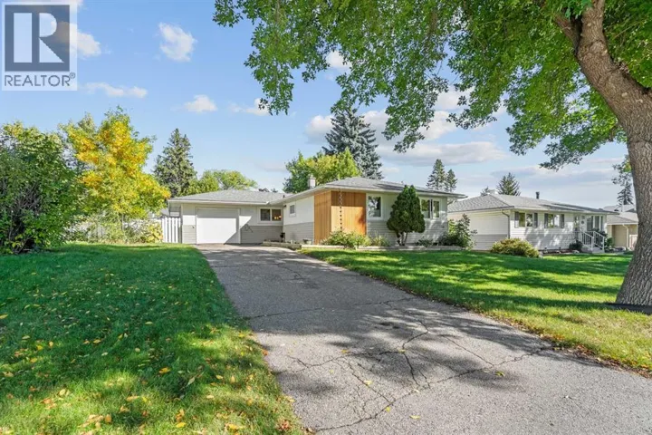 632 44 Avenue NW, Calgary, Alberta T2K0J4
