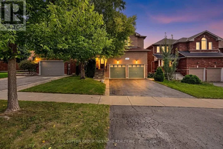 23 PRINCE OF WALES DRIVE, Barrie (Innis-Shore), Ontario L4N0T5