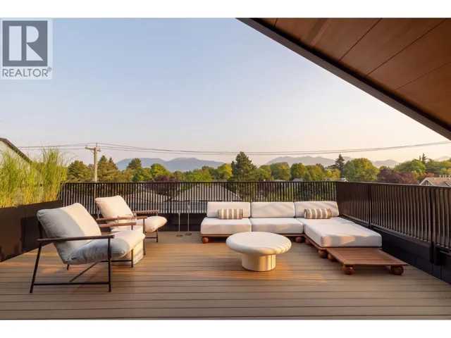 2 3185 VINE STREET, Vancouver, British Columbia V6K3B5