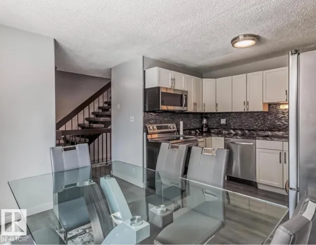 3221 132A AV NW, Edmonton, Alberta T5A3K4