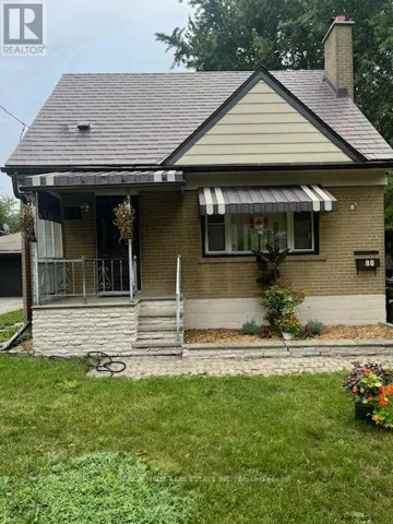 88 MCCAUL STREET, Brampton (Brampton North), Ontario L6V1J3