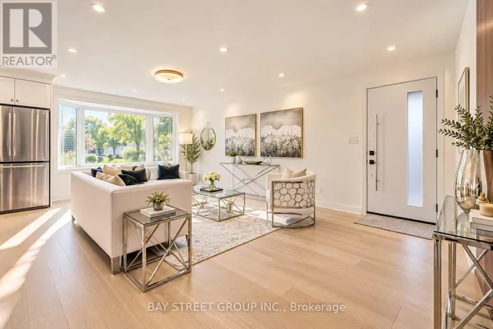 60 WARNER AVENUE, Toronto (Victoria Village), Ontario M4A1Z4